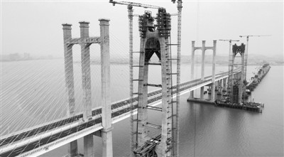A landmark project in the world bridge field - the main tower of the Fuzhou-Xiamen High-speed Railwa